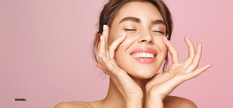 woman model with full plump face shape