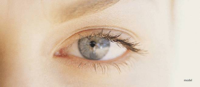 woman eye